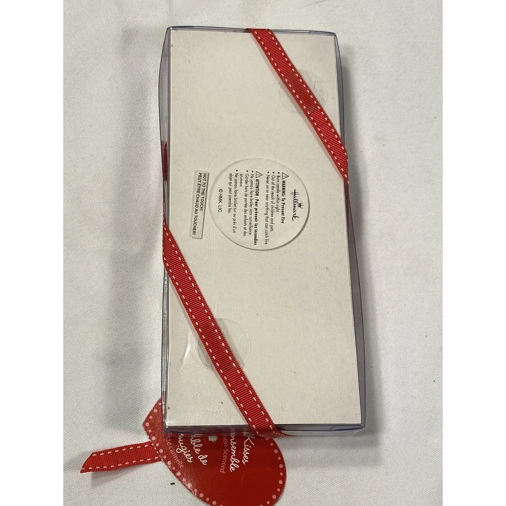 hallmark hugs & kisses candle set of 3 X O heart‎ CINNAMON SCENTED